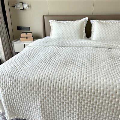 Merk Bed Cover Hotel
